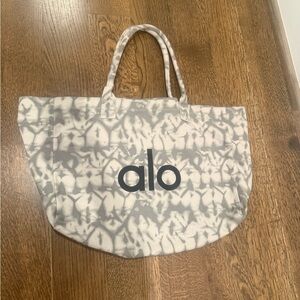 ALO Yoga Patterned Gray Tote Bag